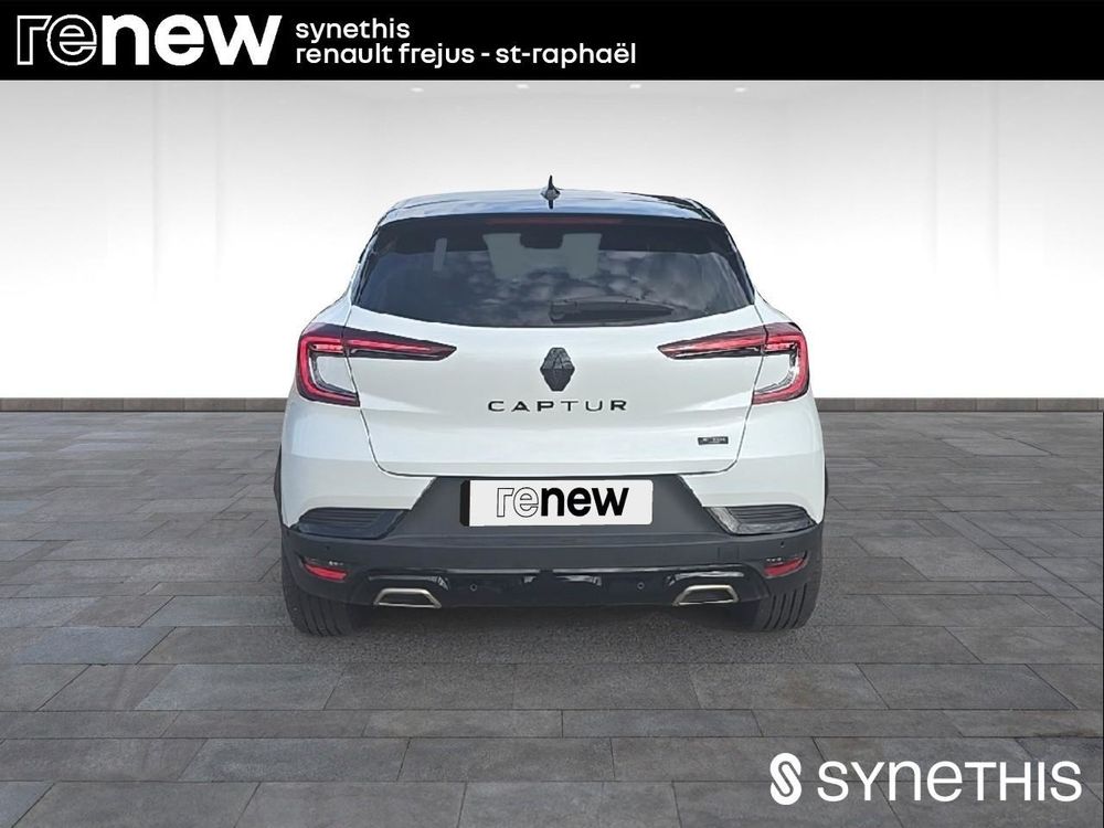 Captur E-Tech full hybrid 145 Engineered 2023 occasion 83600 Fr&eacute;jus