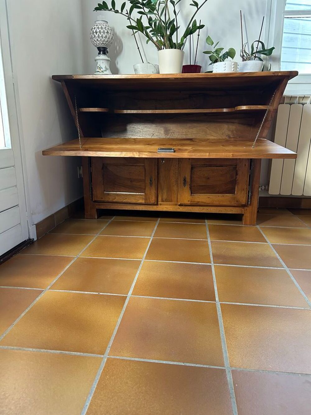 P&eacute;trin en noyer Meubles