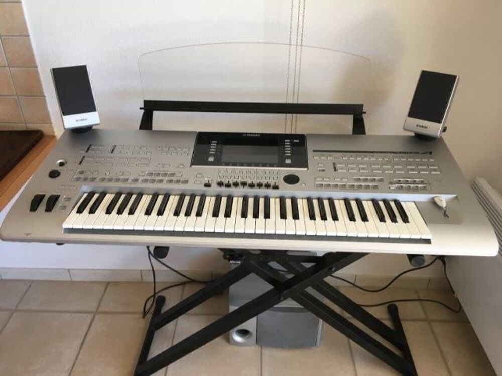 Synth&eacute;tiseur YAMAHA TYROS 3 Instruments de musique
