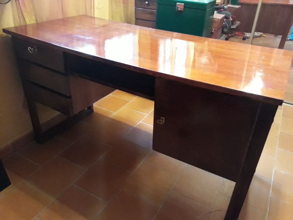 BUREAU Placage ACAJOU dimensions plateau 130/60 ,PRIX CANON. Meubles