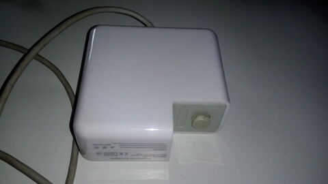chargeur mc book mod 2007 peu servi 20 Versailles (78)