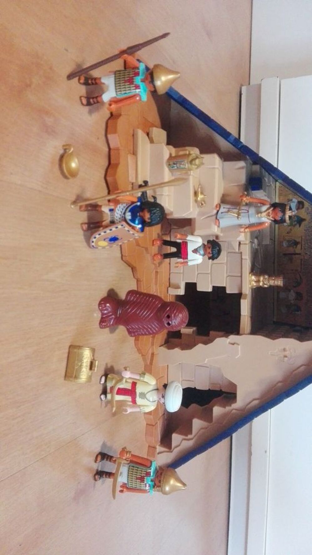 Playmobil, la pyramide d'Egypte avec des compl&eacute;ments Jeux / jouets