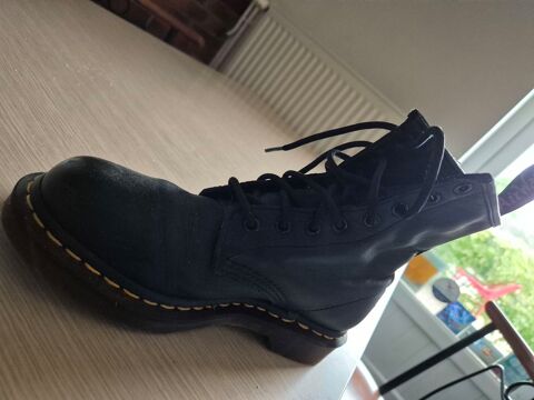 bottes femme Dr Martens tat neuf 70 Cindr (03)