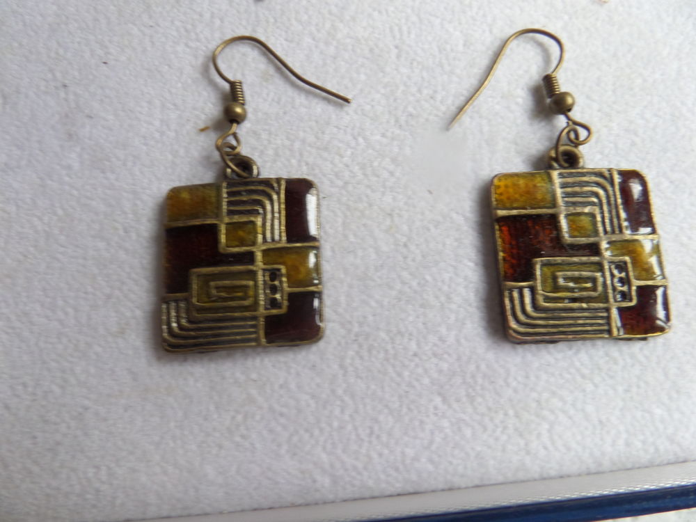 collier et boucles d oreilles Bijoux et montres