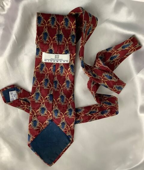 Vintage. Cravate Givenchy Occasion tr�s bon �tat 59 Livarot (14)