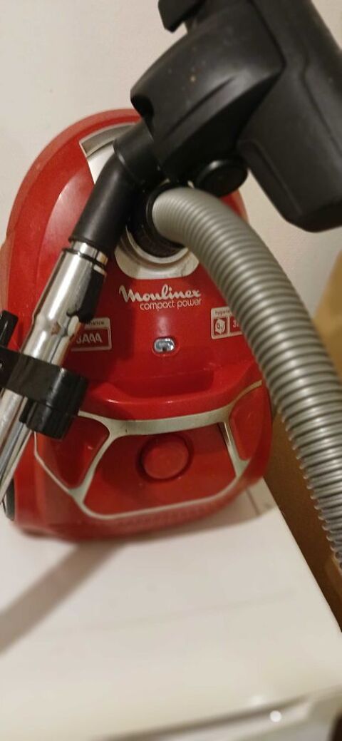 aspirateur moulinex rouge 50 Salon-de-Provence (13)