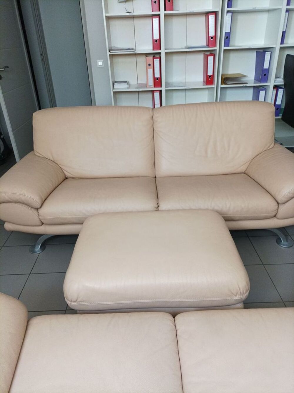 canap&eacute; cuir 3 pi&egrave;ces Meubles