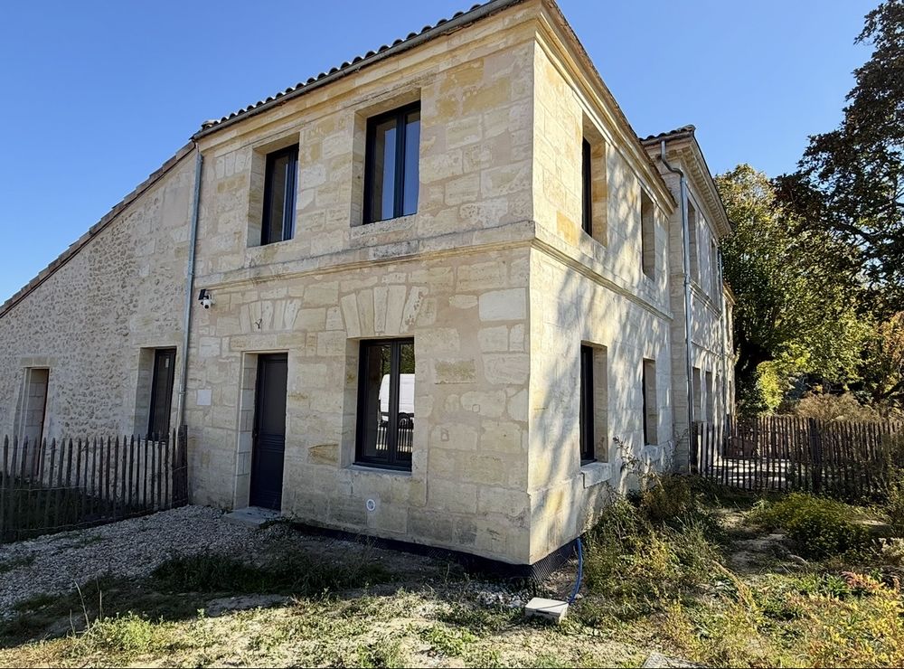 Vente Maison Maison en pierres de 60m2 rénovée à neuf Cambes