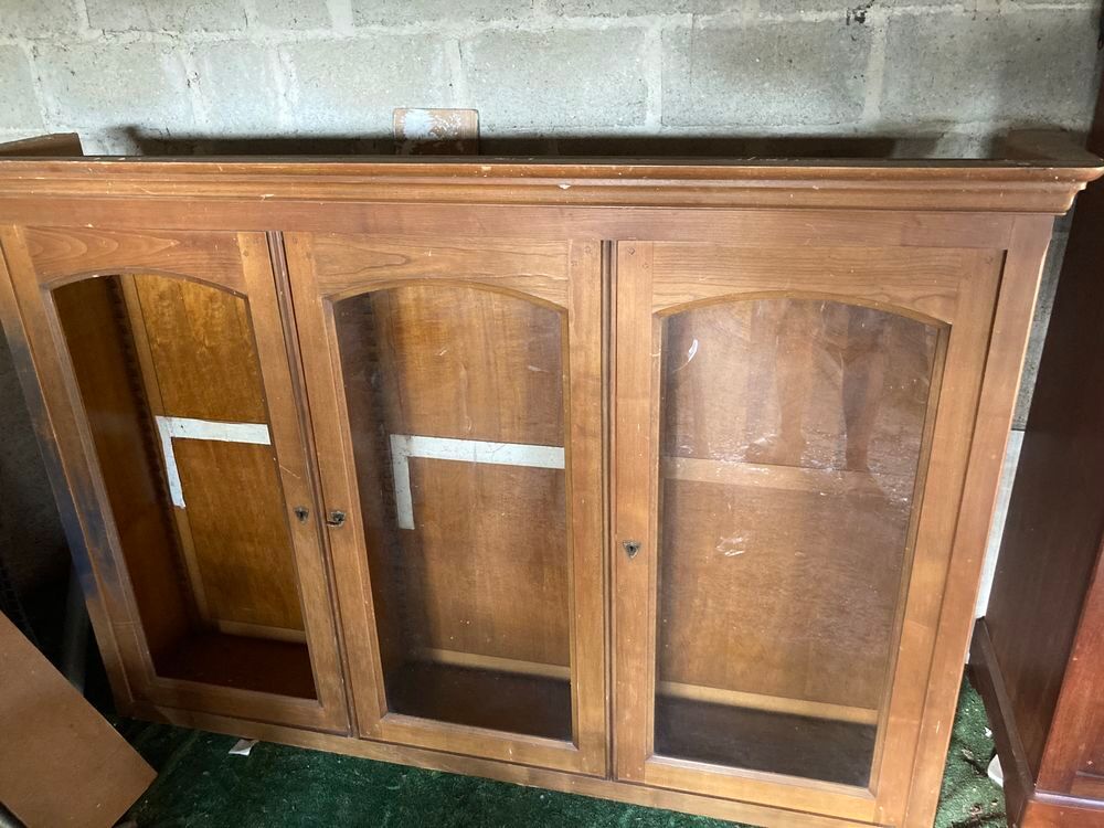 meuble en merisier un carreau de casser Meubles