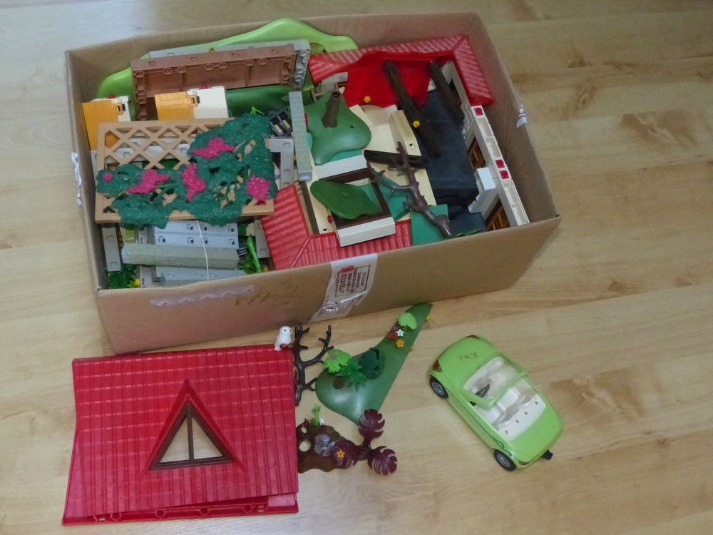 Playmobil, plus de 60 personnages Jeux / jouets