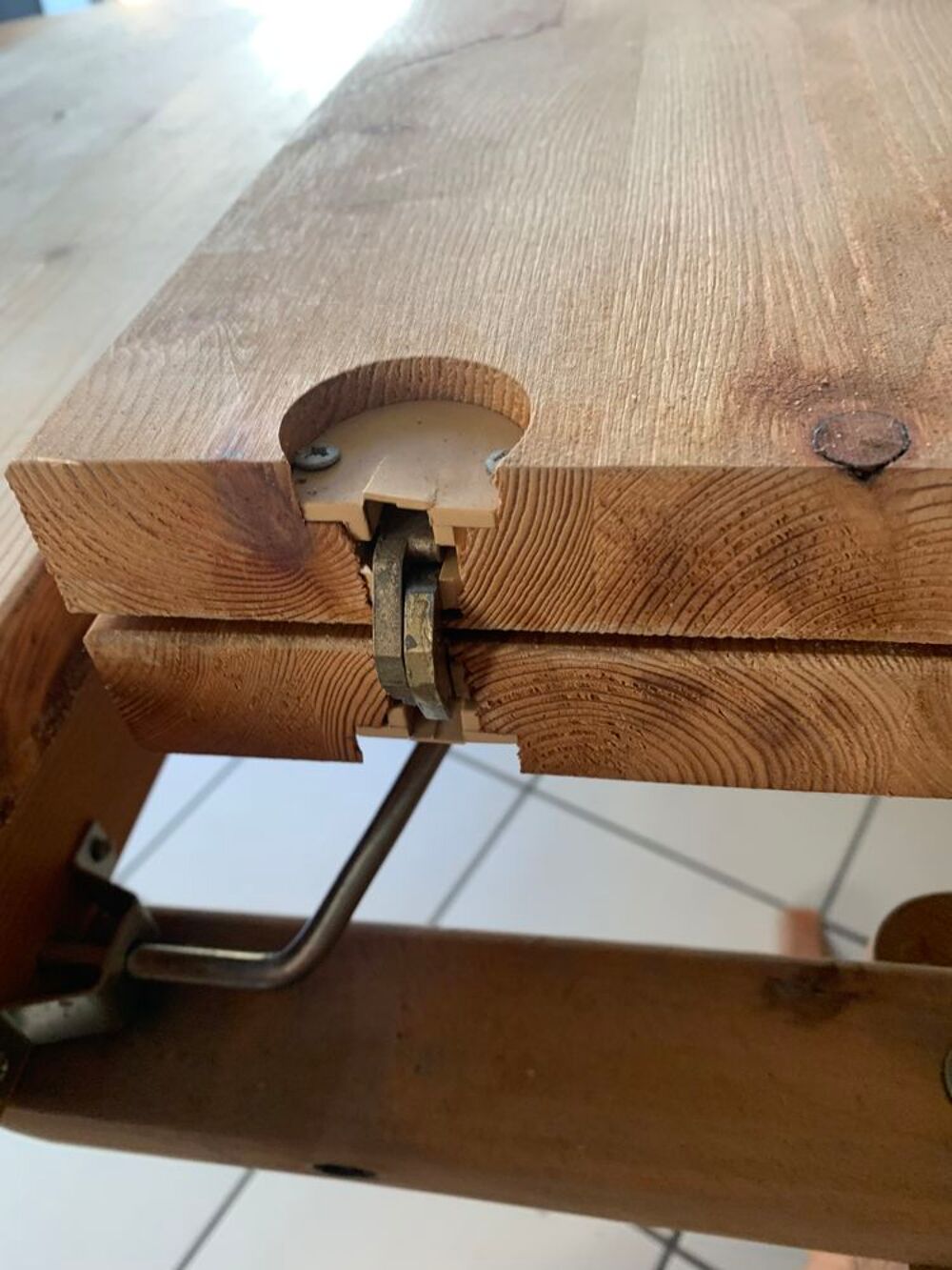 Table en pin ronde avec rallonge et 4 chaises en pin Meubles