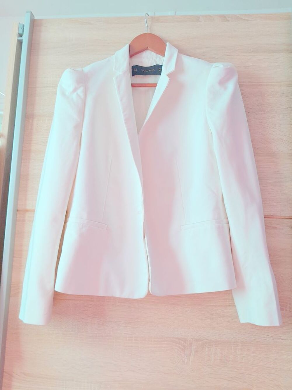 Veste blanche &agrave; &eacute;paulettes Vêtements