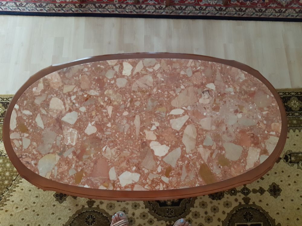 TABLE BASSE OVALE EN MERISIER ET MARBRE STYLE LOUIS XV Meubles