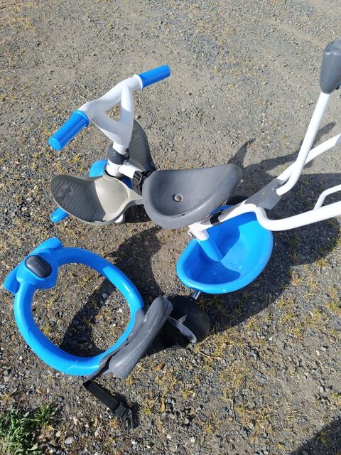 Tricycle Smoby 16 Louresse-Rochemenier (49)