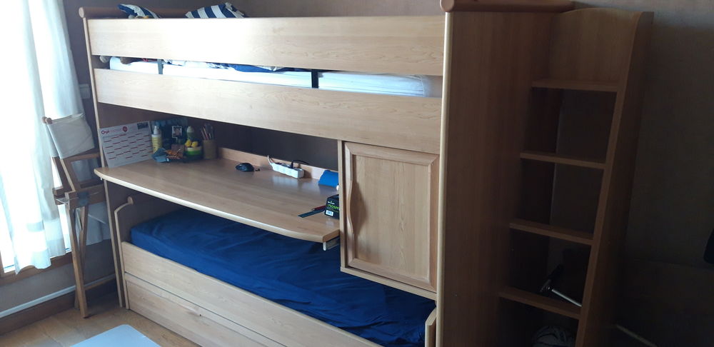 Lits superpos&eacute;s avec bureau et tiroir rang. GAUTIER Sagane Mobilier enfants