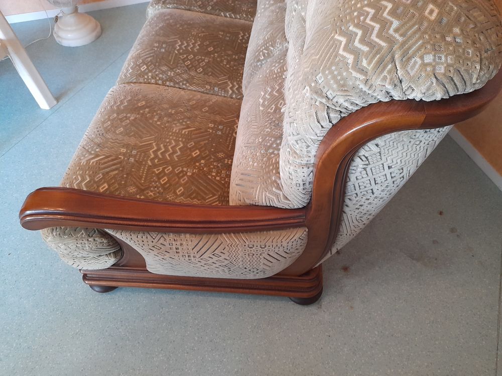 Canap&eacute; velours - longueur 1 M 80 -
Fauteuil crapaud Meubles