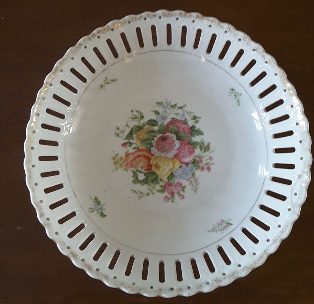 Coupe &agrave; fruit ancienne ? Porcelaine ajour&eacute;e - D&eacute;cor floral Cuisine
