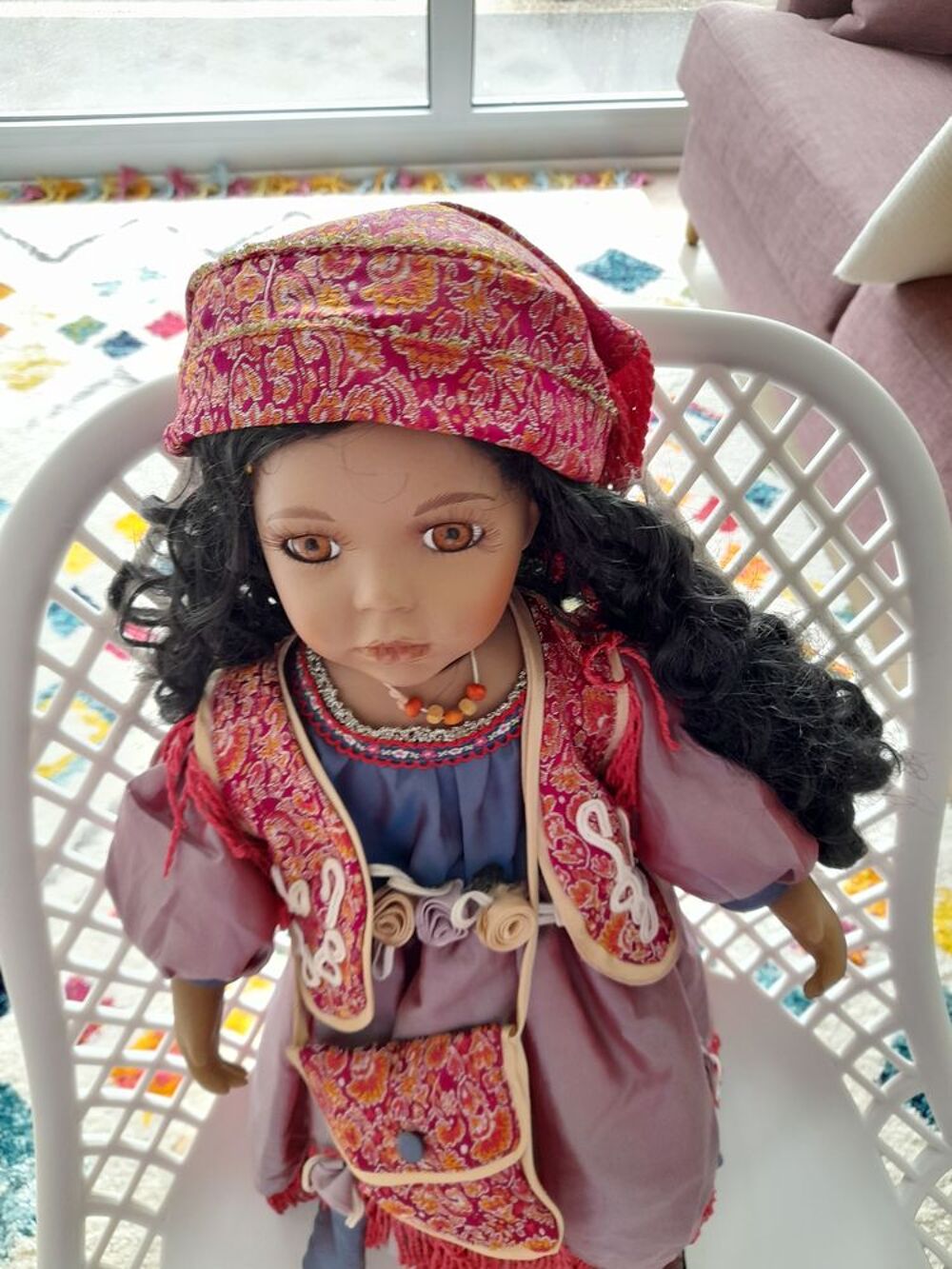 Poup&eacute;e boh&eacute;mienne en porcelaine Jeux / jouets
