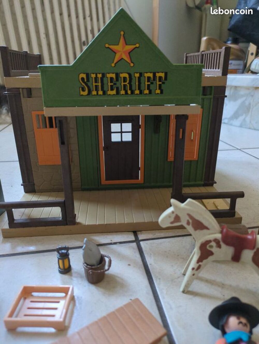 PLaymobil la maison du sh&eacute;rif / prison vintage Jeux / jouets