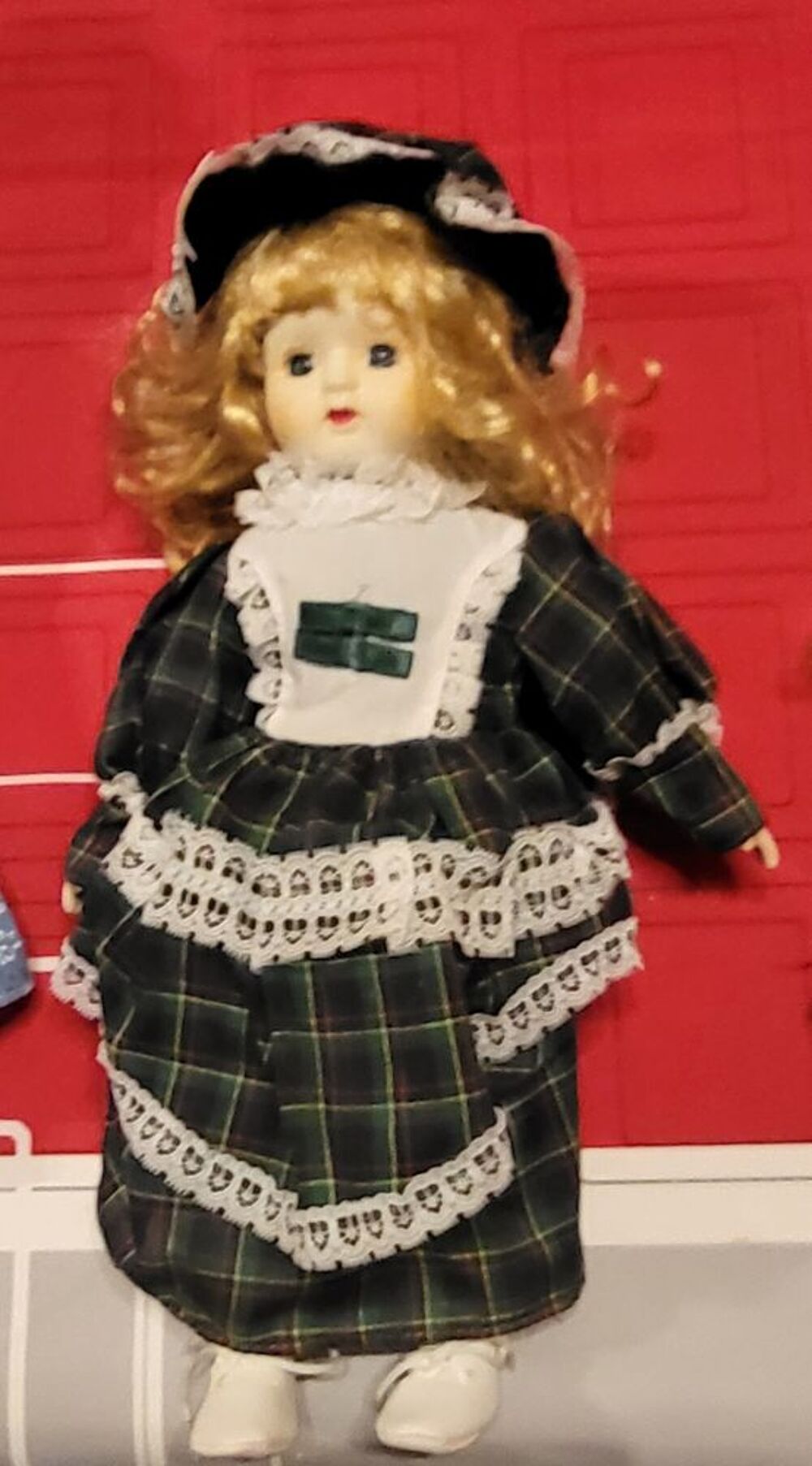 Poup&eacute;es porcelaine 