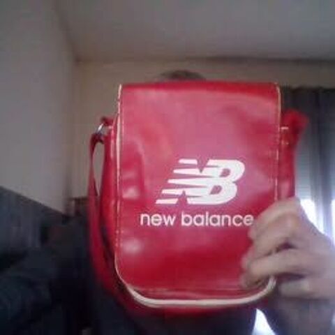 sacoche new balance rouge 10 Chauny (02)