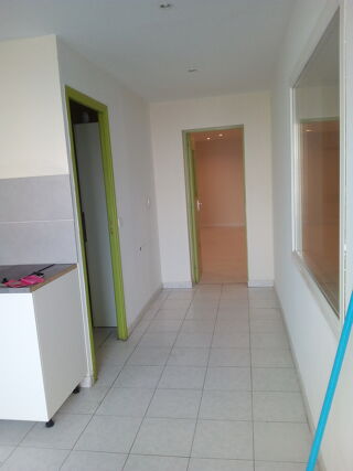  Atelier � louer 1 pi�ce 300 m�