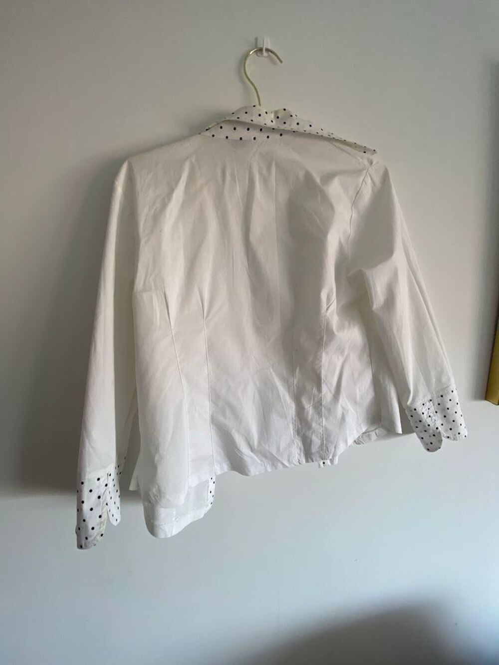 v&ecirc;tements d'occasion Vêtements