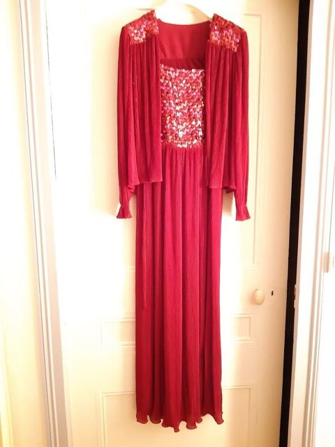 Robe de soir�e � sequins et sa veste assortie 35 Saint-Quentin (02)