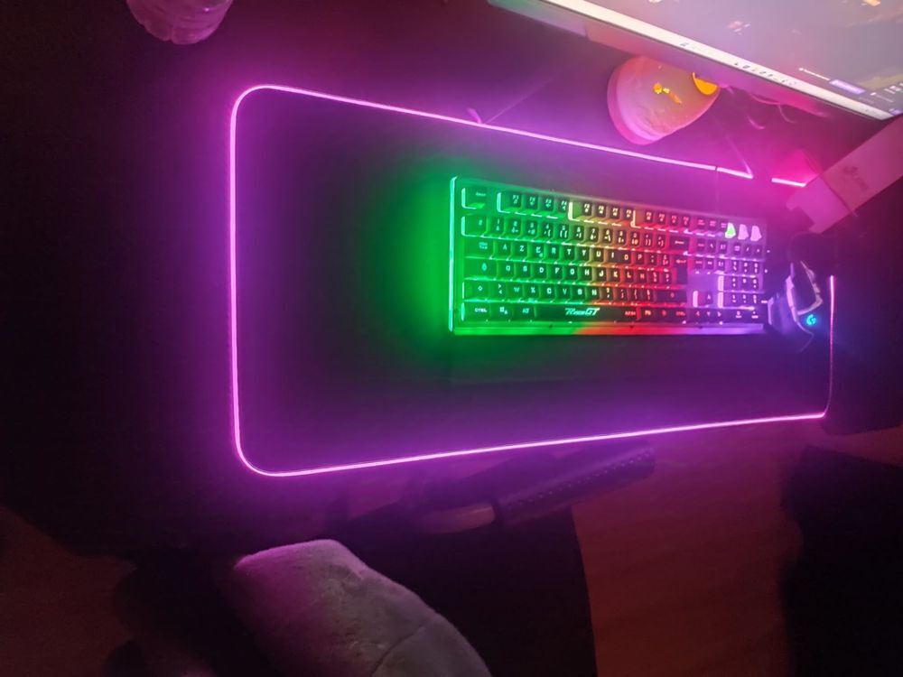 Tapis de Souris G&eacute;ant (Gaming/T&eacute;l&eacute;travail/Confort)
Matériel informatique