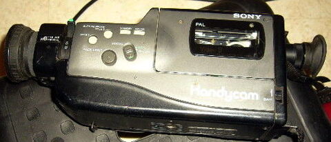 camescope SONY 8mm video8 CCD F330 � REPARER 29 Versailles (78)