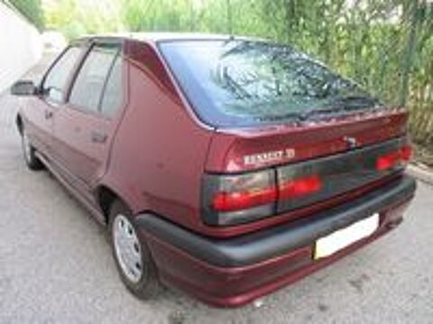 R19 19 1.8 RT 1994 occasion 06600 Antibes