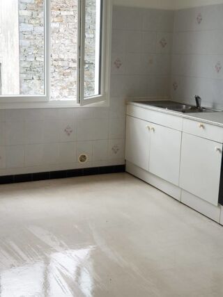  Appartement à louer 4 pièces 128 m²