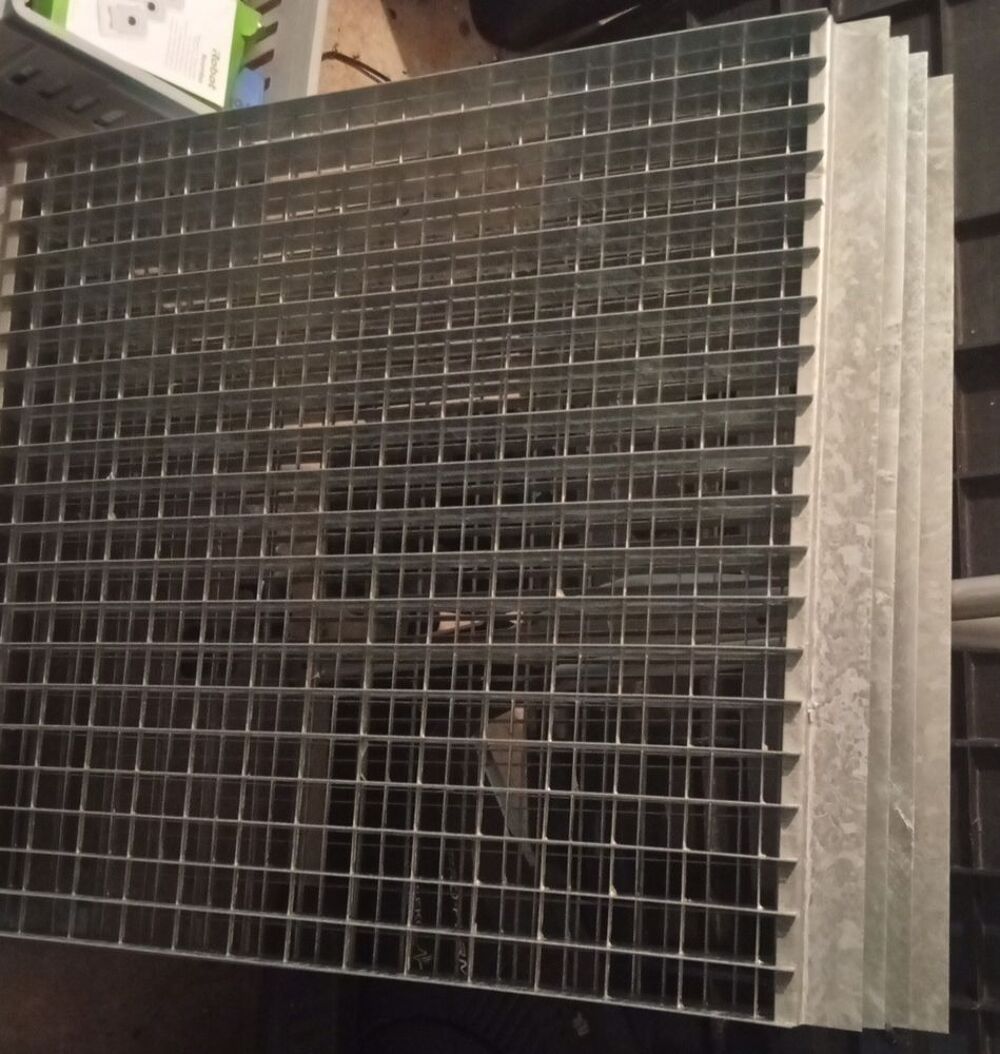   Caillebotis galvanis�  