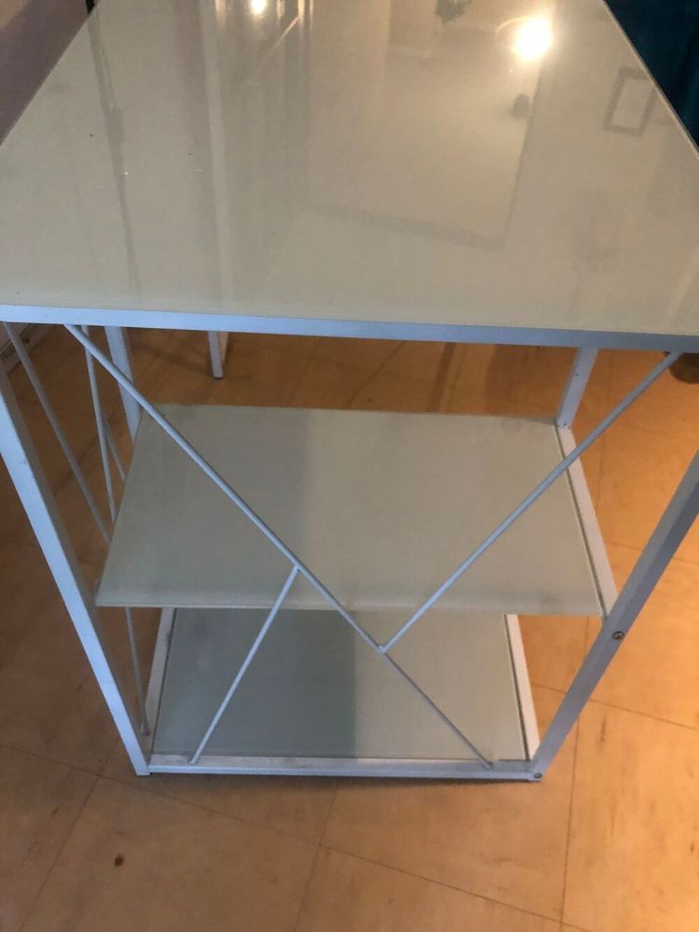 Bureau m&eacute;tal laqu&eacute; blanc et verre depoli Meubles