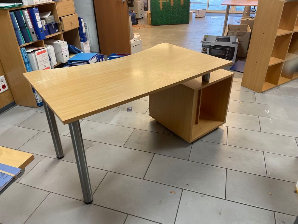 Bureau avec rangements incorpor&eacute;s 80 x 135 cm Meubles