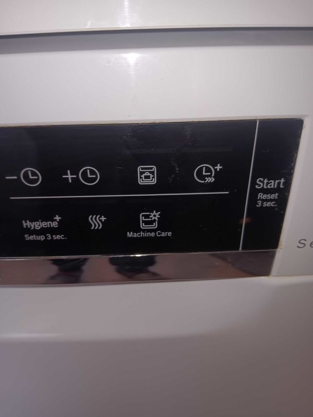 lave vaisselle Bosch 14 Couverts 8 Program/5Temp rapide 15/30/44/60min Program 1/2 Charge Diff&eacute;r&eacute; 24h lumi&egrave;re integre connect&eacute; &agrave; Wifi/Bluetooth tbeg Electroménager