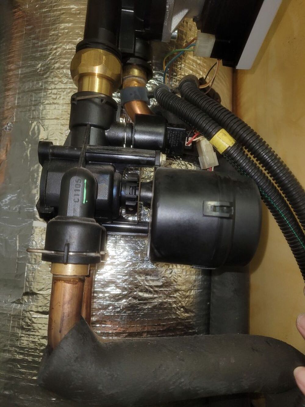 Chaudi&egrave;re &agrave; gaz FRISQUET Hydroconfort 80/450 avec ballon 80l Bricolage