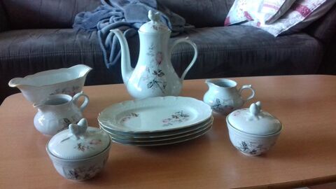 VAISSELLE EN PORCELAINE 80 Bassens (73)
