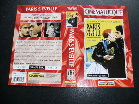Film :   Paris s'eveille   35 Saint-Médard-en-Jalles (33)