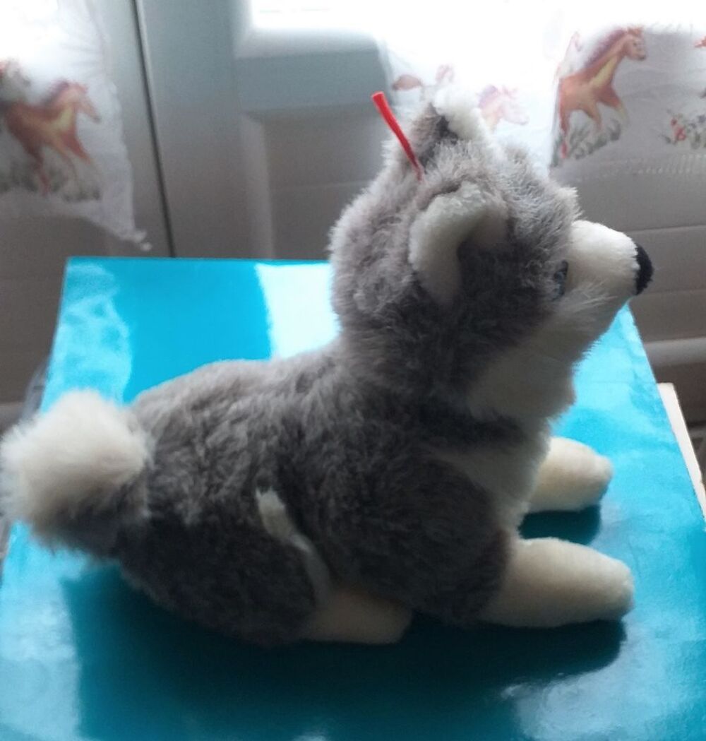 Peluche chien husky Hauteur 26 cm Jeux / jouets