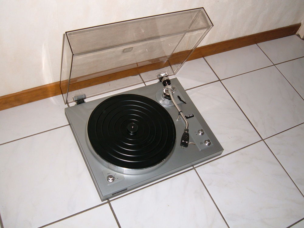 TOURNE DISQUES ( HIFI) de 1970 /80 Audio et hifi