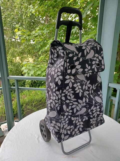 Caddie Sac � provisions � roulettes pliable 15 Montigny-Lencoup (77)