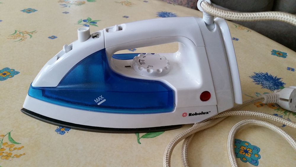 Fer a repasser a vapeurs Robolux Electroménager