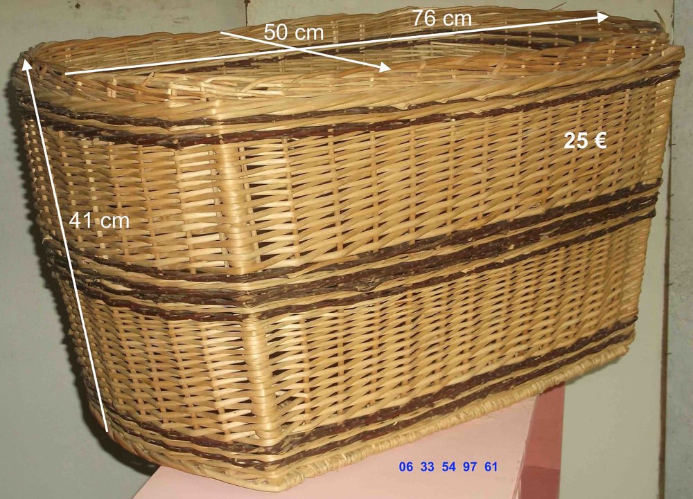 grand panier en rotin et osier - 25 € Meubles