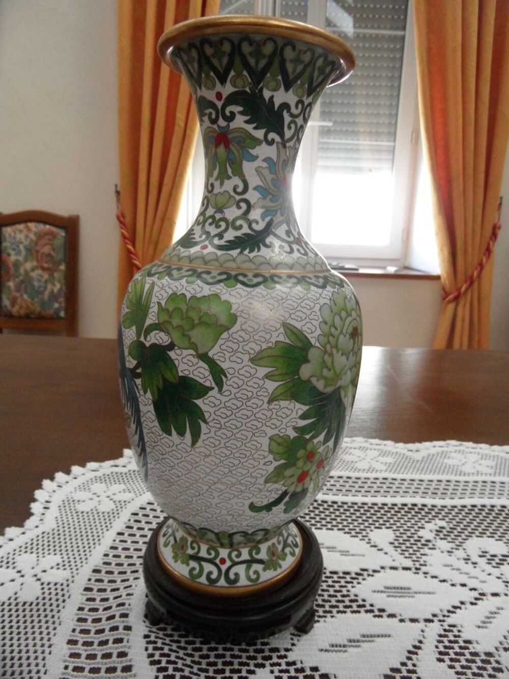 TRES BEAU VASE EN CLOISONE Décoration
