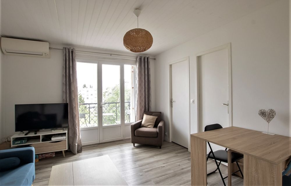 Location Appartement 1 pièce meuble Courbevoie