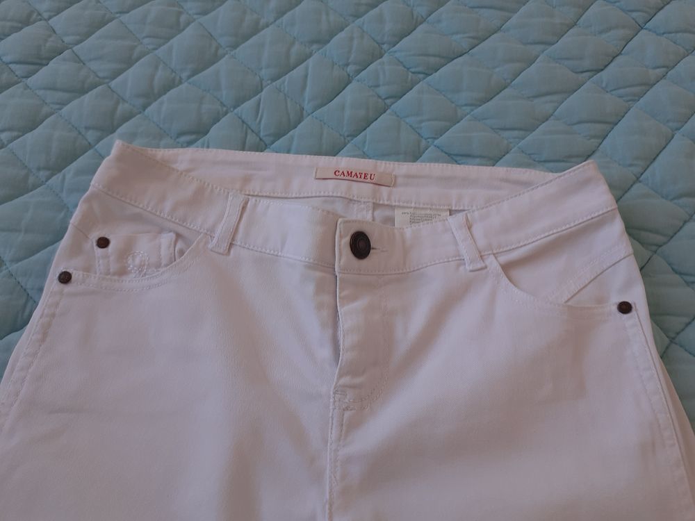 PANTACOURT femme "CAMAIEU" 34 Vêtements
