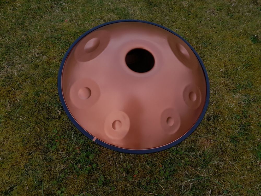 Handpan Yatao Manik D (R&eacute;) Ashakiran 16 notes. &Eacute;tat neuf Instruments de musique