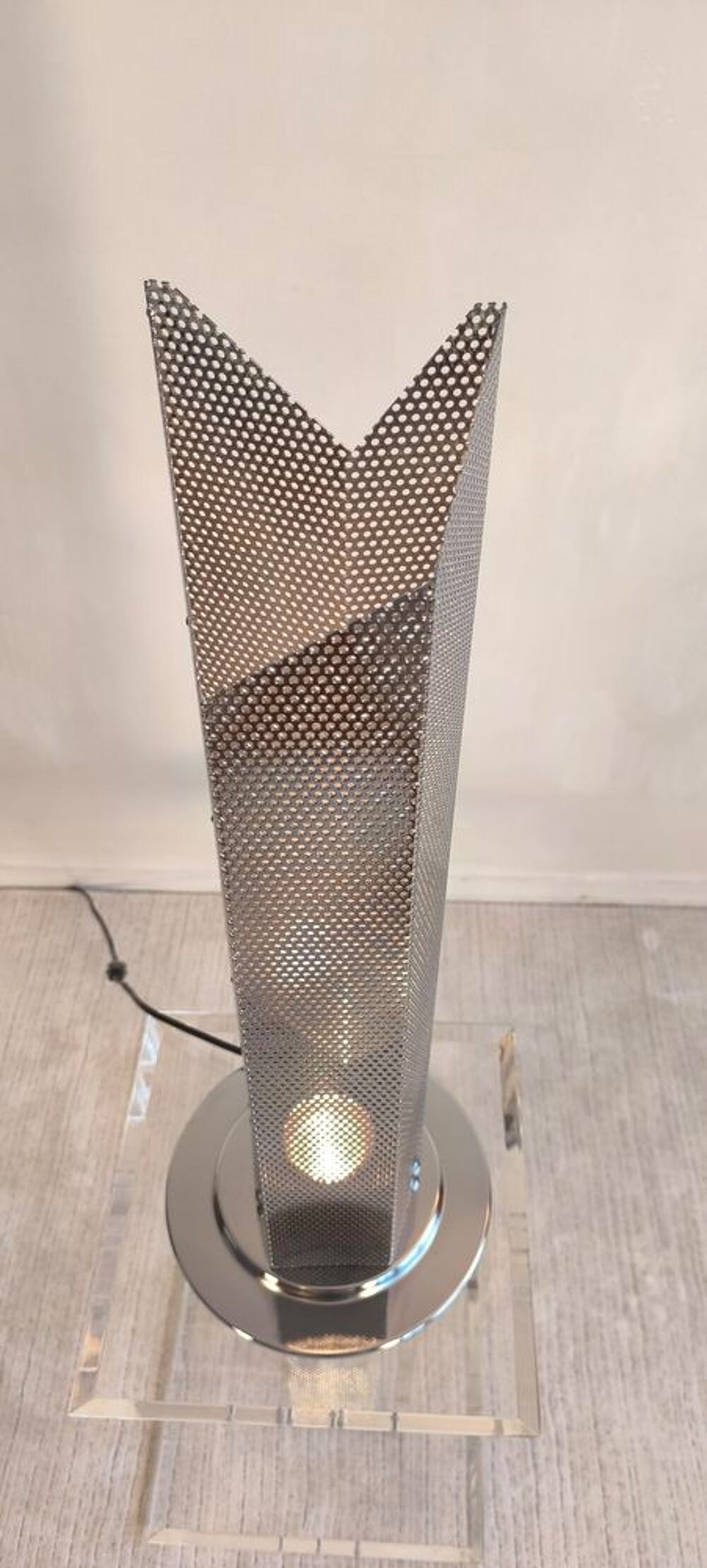 Lampe postmoderne " Skyscraper " ? Italie, ann&eacute;es 1980 D�coration