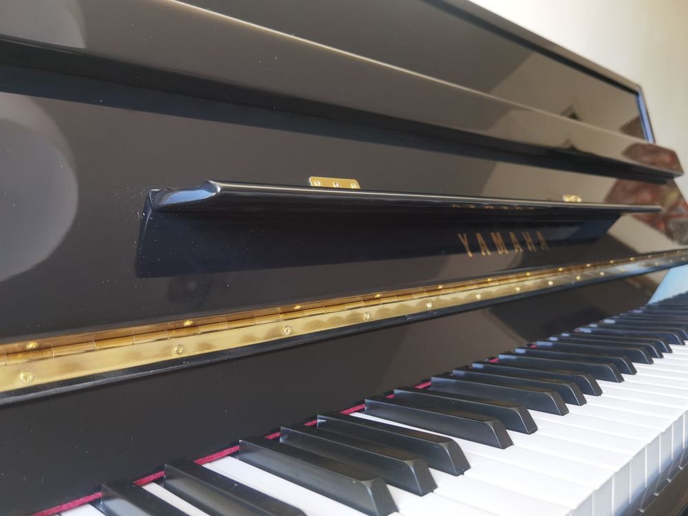 Piano Yamaha LU 101 + Banquette Instruments de musique